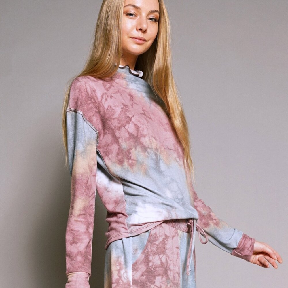 MYSTREE TYE DYE MOCK NECK PULLOVER WITH STITCH DETAIL